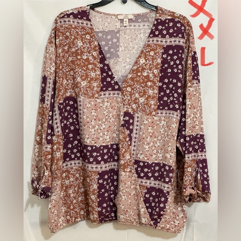 LADIES WHITE TOP W/ BROWN, PINK & DK RASPBERRY DESIGNS